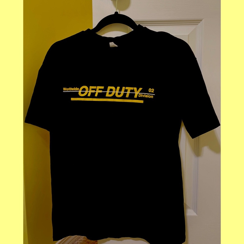 OFF DUTY LOGO GRAPHIC TEE